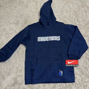 NWT NBA Licensed Dallas Mavericks / Nike Hoodie Sweatshirt, Child’s Sz 6